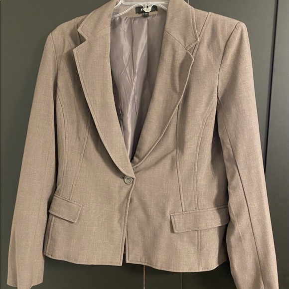 Blazer - Picture 1 of 2